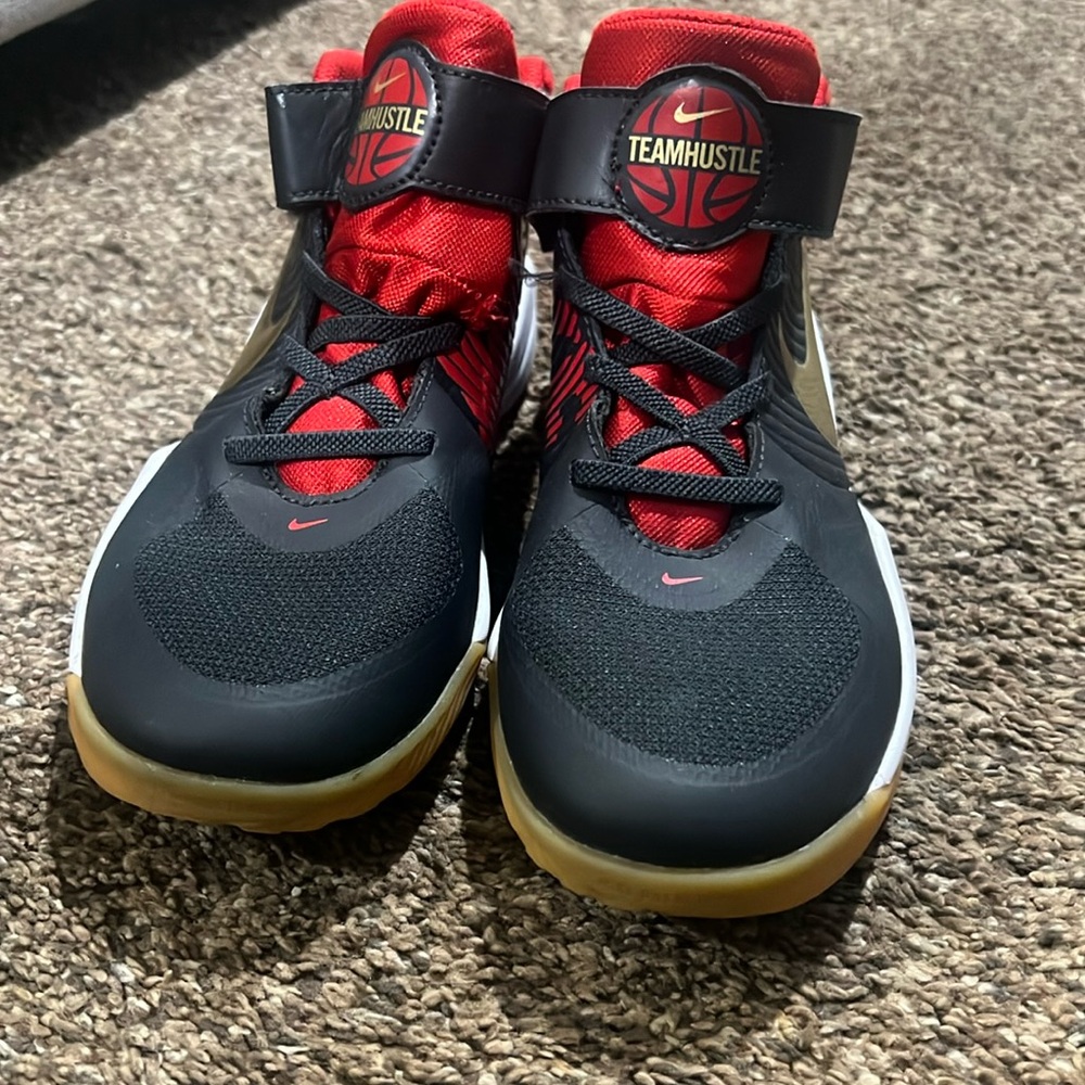 Boys Nikes